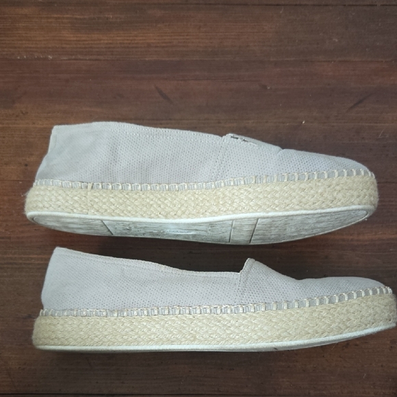 Dr. Scholl's Gray Espadrille Slip-Ons with Minimalist Design - Picture 7 of 7